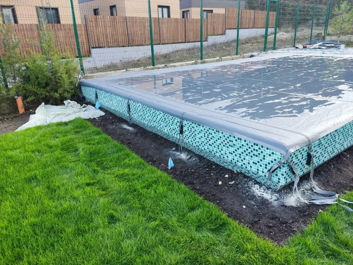 Батутное покрывало на бассейне в Всеволожске